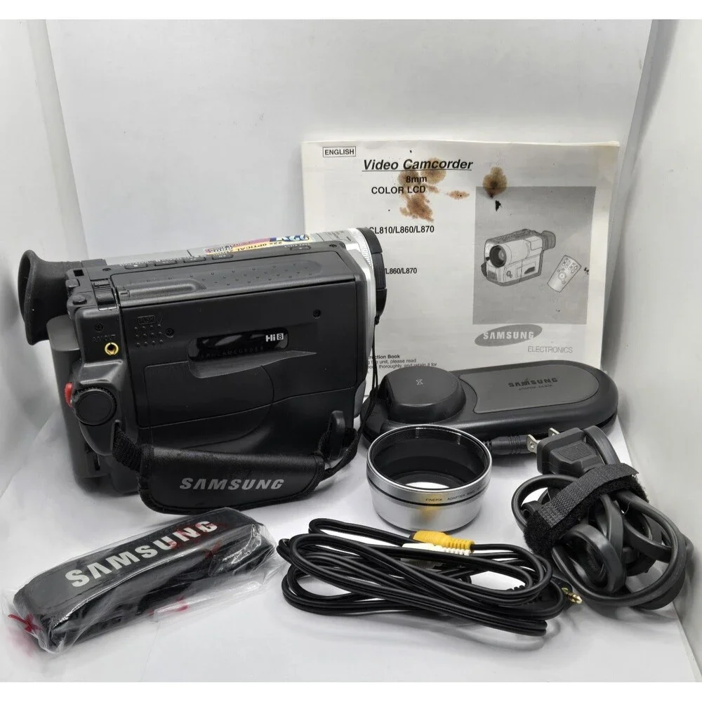 Samsung SCL810 Hi8 8MM Camcorder - Tested and Working + Tapes & Camera Bag